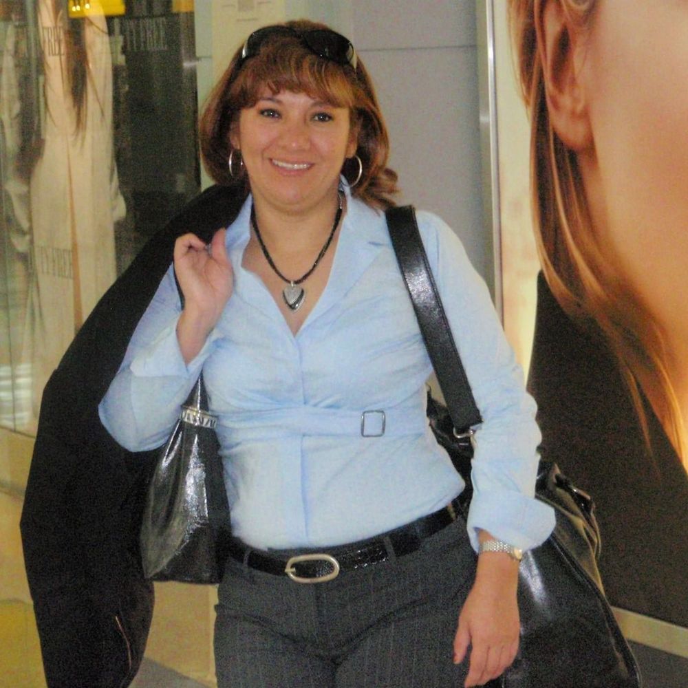 Meet your Posher, Leonor